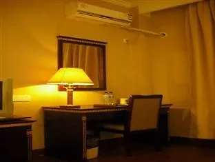 酒店 Greentree Inn Qibao Branch 上海